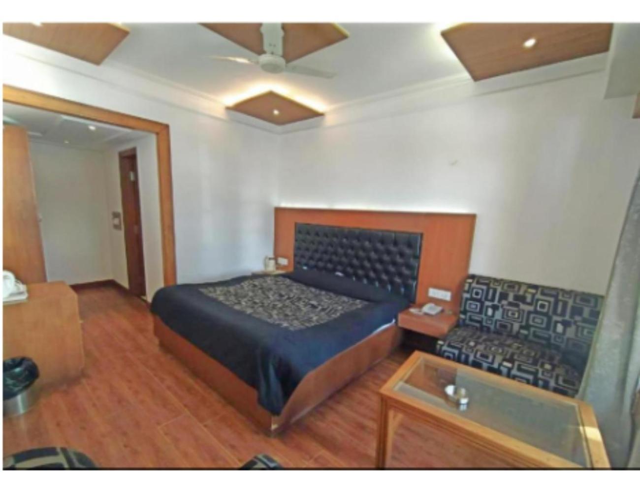 Hotel Horizon Near Picture Palace Bus Stand, موسوري المظهر الخارجي الصورة