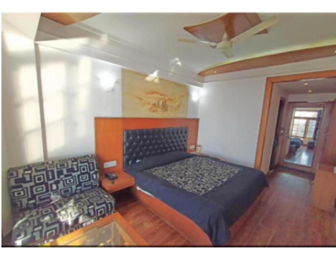 Hotel Horizon Near Picture Palace Bus Stand, موسوري المظهر الخارجي الصورة